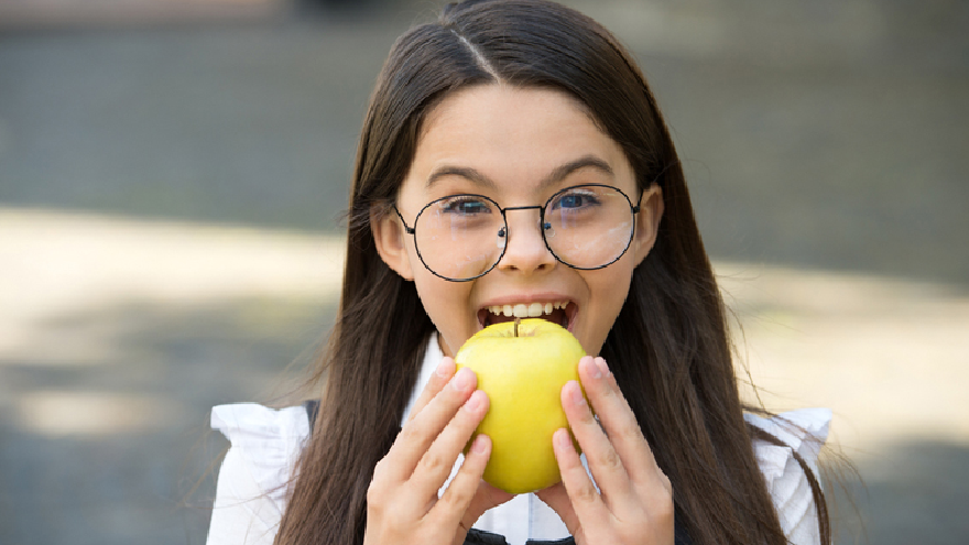 How does food affect brain development