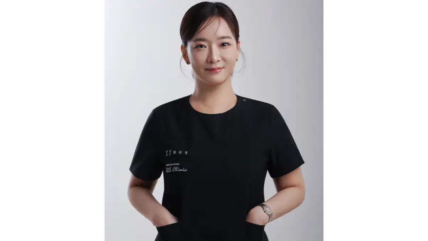 Dr. Hwang Seungkyung