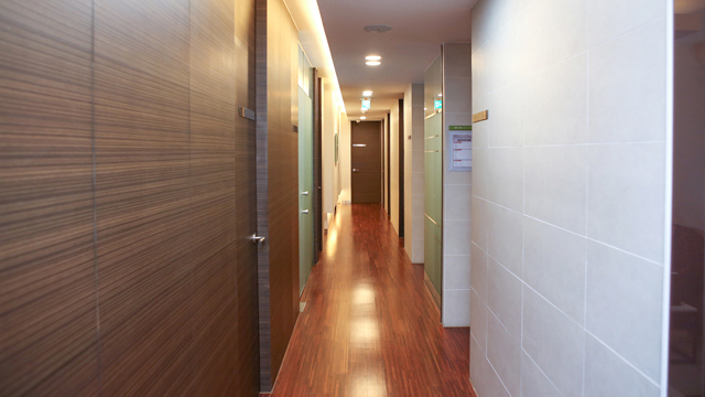 Clinic hallway at TAE Plastic Surgery Clinic.