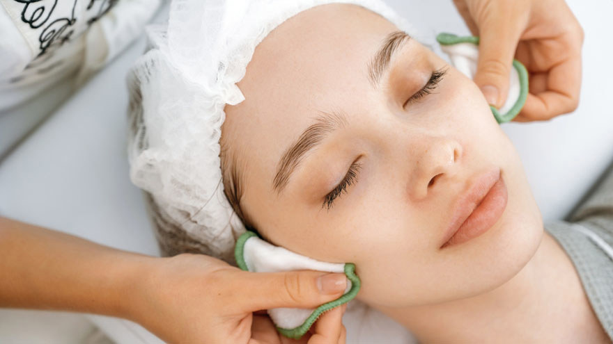 Benefits of Deep Cleansing Facials