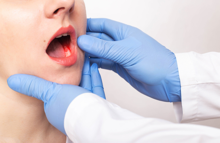 Rủi ro và biến chứng của phẫu thuật chỉnh hình hàm