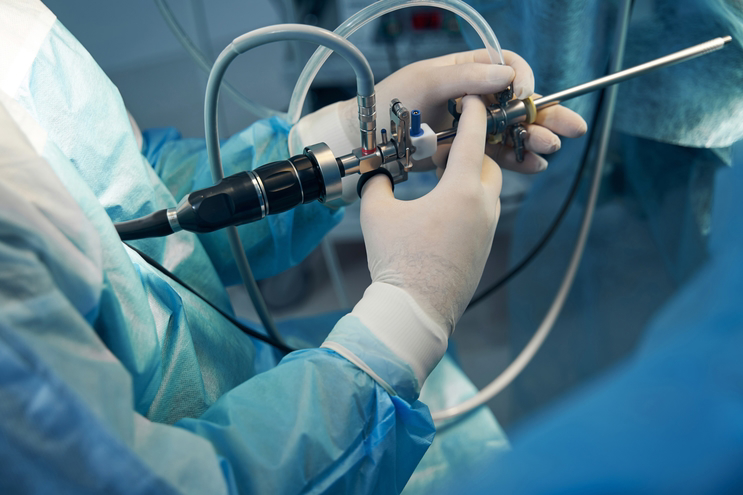 Qué es la cirugía urológica laparoscópica
