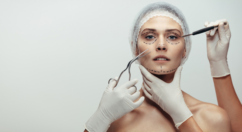 Procedimentos Cirúrgicos de Feminização Facial